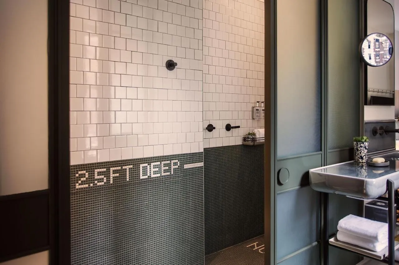 Отель Moxy Nyc Times Square Нью-Йорк
