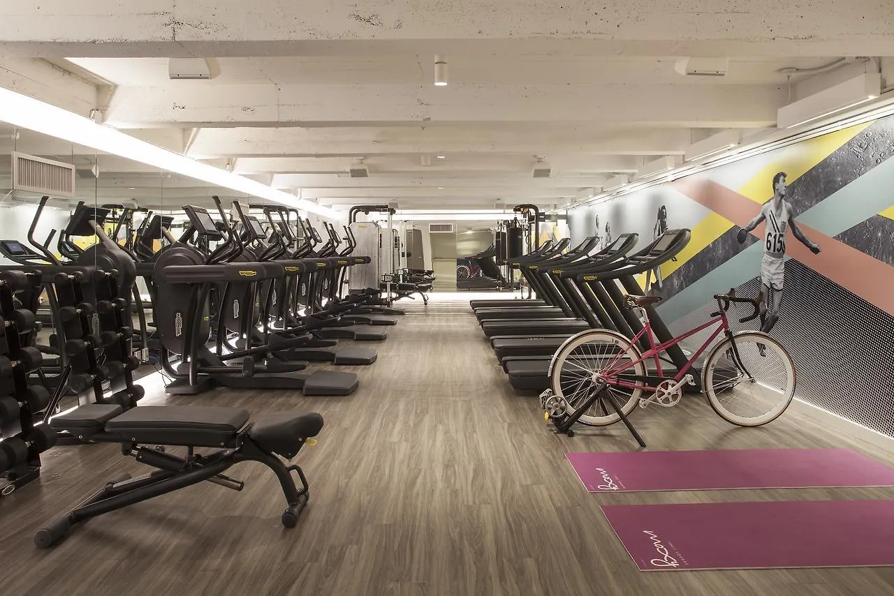 Moxy Nyc Times Square Hotel New York